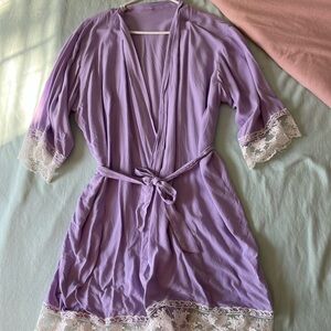 Elegant Lavender Lace Trim Robe